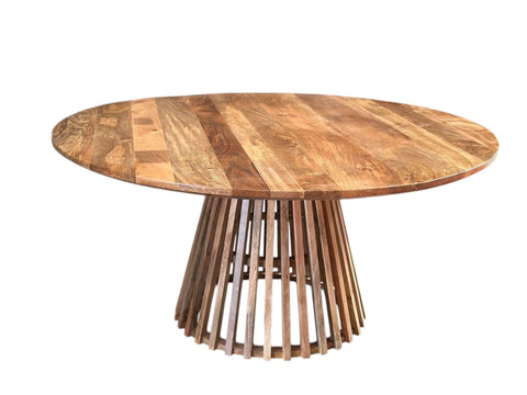 Ronde houten tafel doorsnee 160cm 6-8 personen 