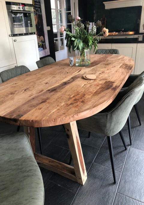 Ovale eettafel Mango met houten onderstel